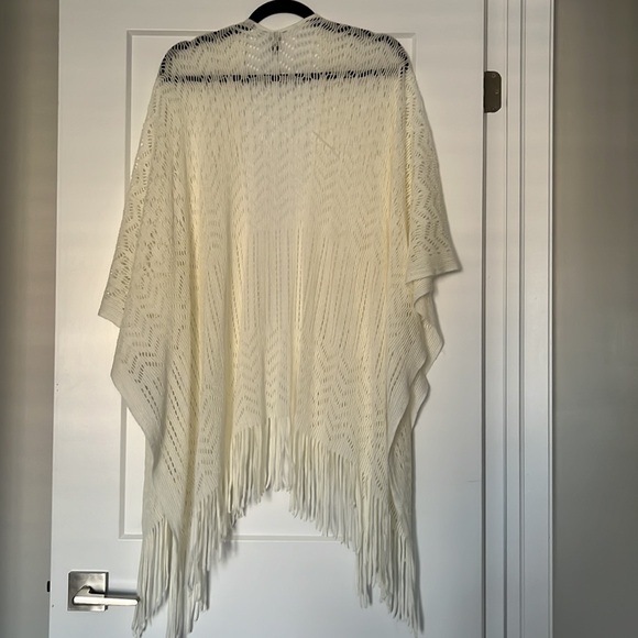 Knit Shawl with Fringe - Picture 3 of 3